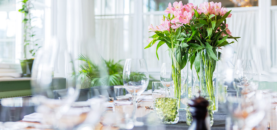 dukat-bord-restaurang-960x451 Bröllopsdukning på Långholmen